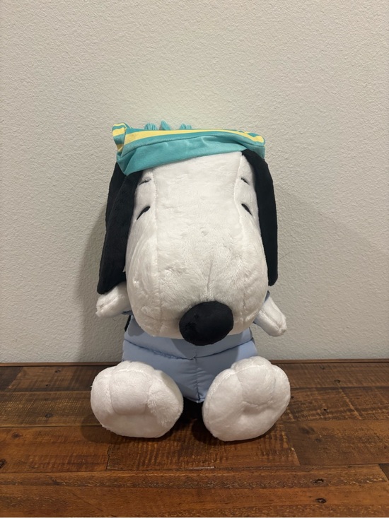 Hot Topic Handbags - Peanuts Snoopy Plush Backpack-Hot Topic